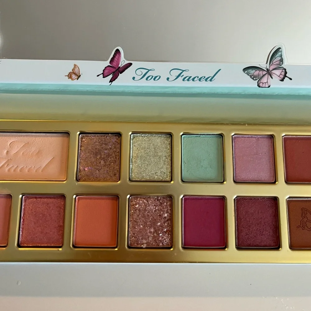 TOO FACED TOO FEMME EYESHADOW PALETTE 🦋 - Picture 4 of 6